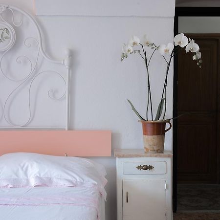 Dussaiga - Camera Delle Rose โดลเชอักกวา ภายนอก รูปภาพ
