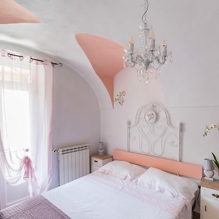 Dussaiga - Camera Delle Rose โดลเชอักกวา ภายนอก รูปภาพ