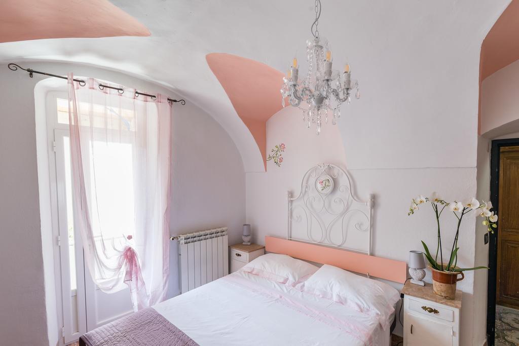 Dussaiga - Camera Delle Rose โดลเชอักกวา ภายนอก รูปภาพ
